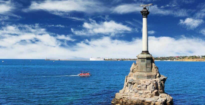 Такси из аэропорта Симферополя в Севастополь по низкой цене только с Black Sea.