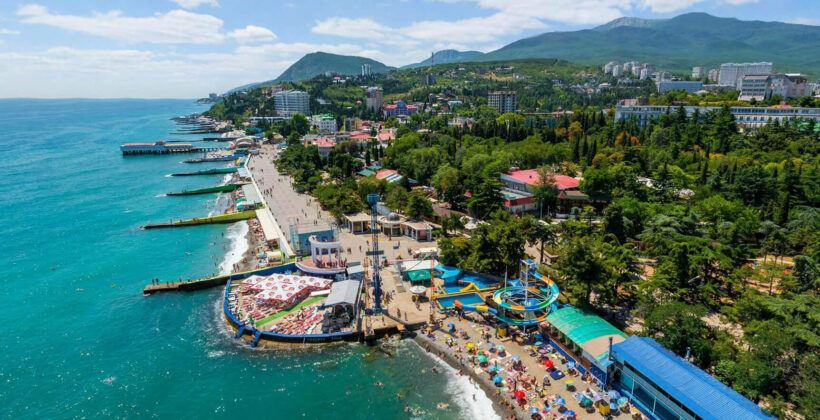 Такси из аэропорта Симферополя в Алушту от 1280 рублей вместе с Black Sea (Блэк Си).