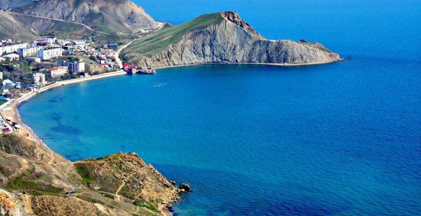 Такси из аэропорта Симферополя в Феодосию по низкой цене в Black Sea (Блэк Си).