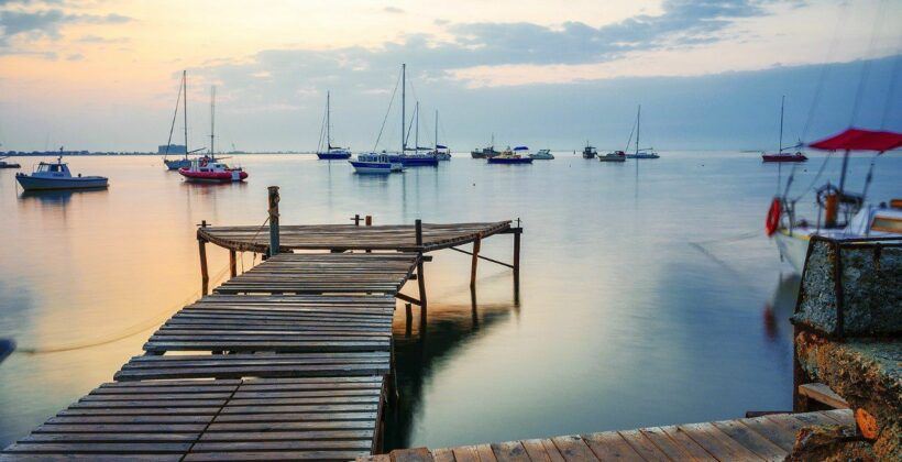 Закажите такси из аэропорта Симферополя в Евпаторию в Black Sea.