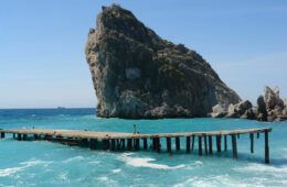 Такси из Аэропорта Симферополя в Симеиз по низкой цене с Black Sea.