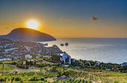 Отдых в Гурзуфе по самым выгодным ценам.